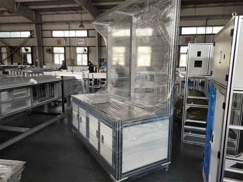 加工組裝鋁型材實(shí)驗(yàn)室工作臺(tái)